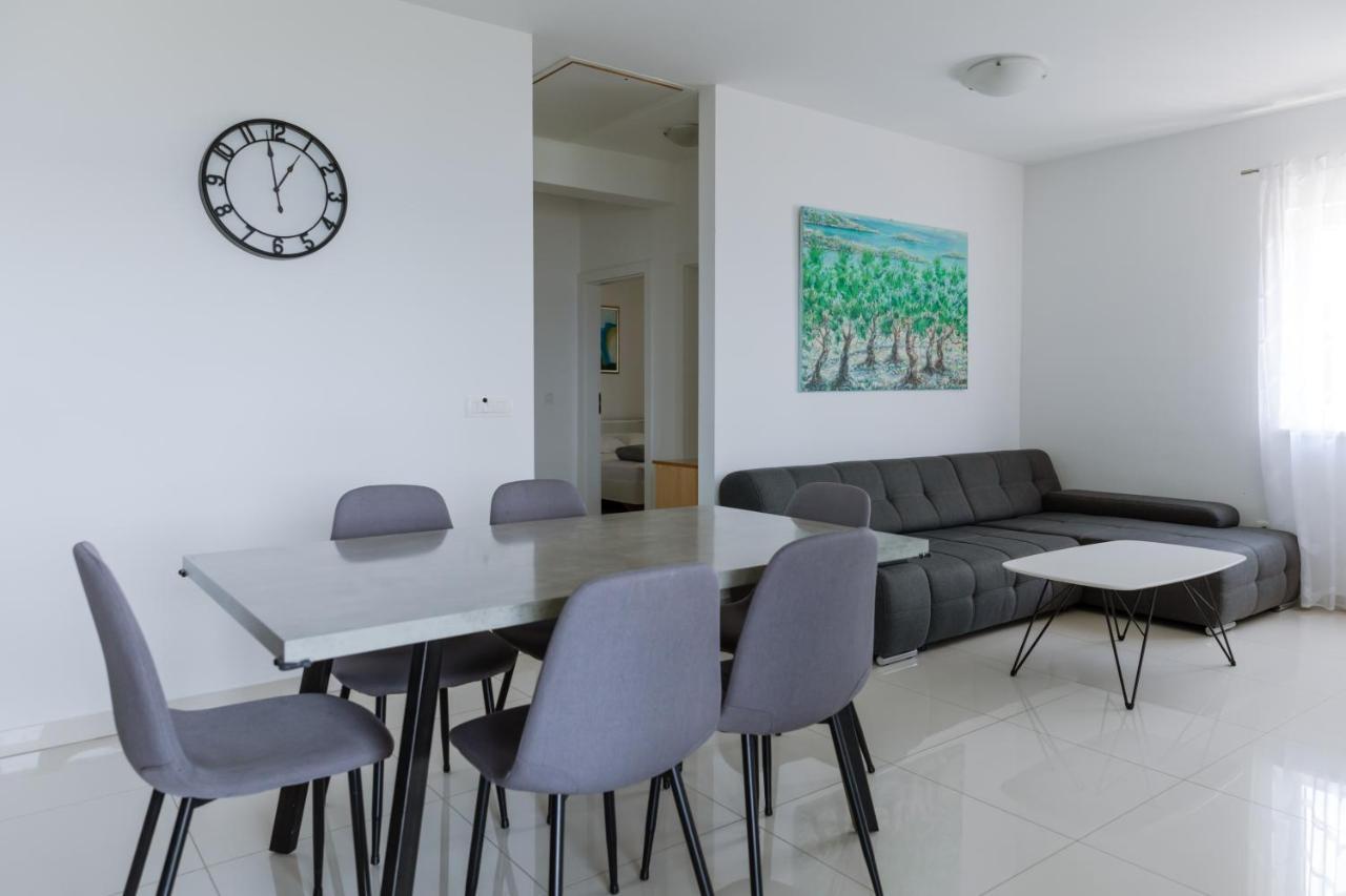 Appartamento Grey House Zara Esterno foto